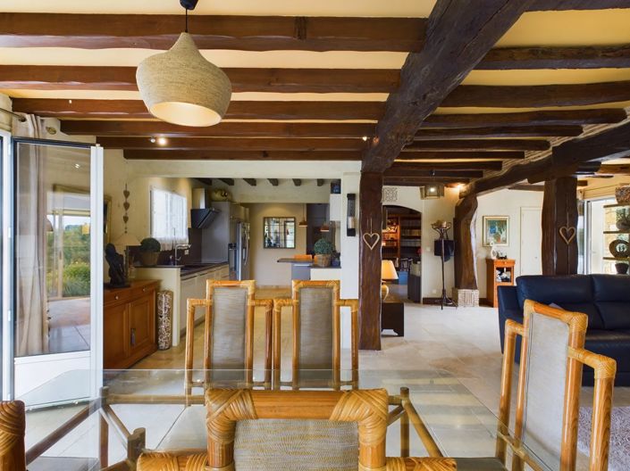 Image No.6-6 Bed House for sale