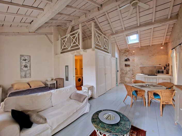 Image No.11-2 Bed House for sale