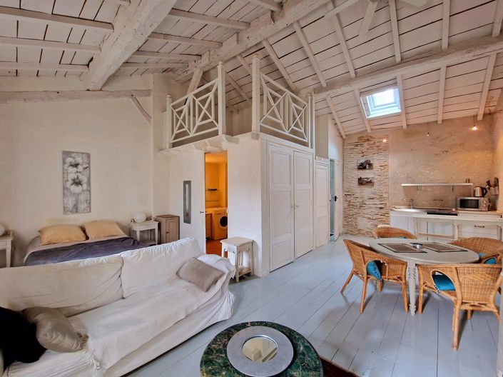 Image No.12-2 Bed House for sale