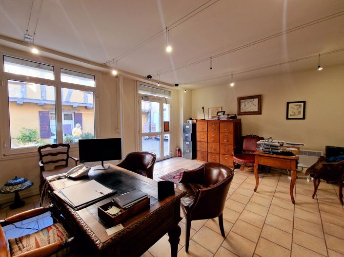 Image No.4-2 Bed House for sale