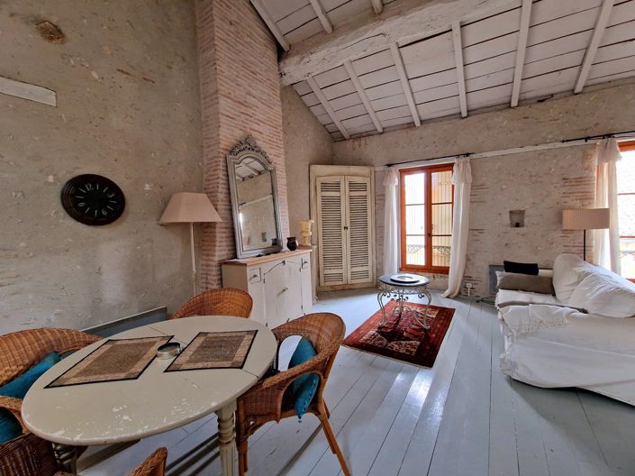 Image No.5-2 Bed House for sale