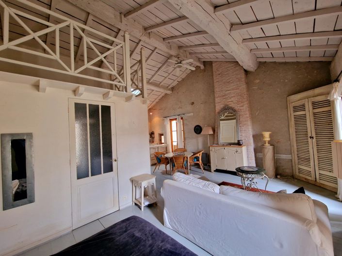 Image No.6-2 Bed House for sale