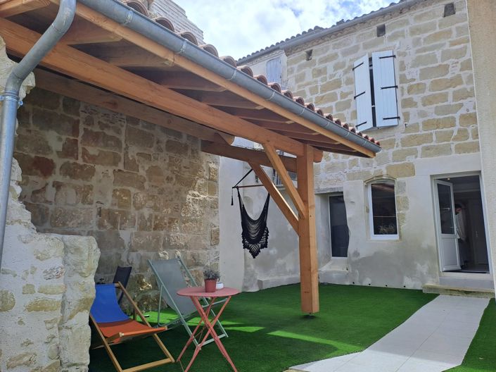 Image No.1-4 Bed House for sale
