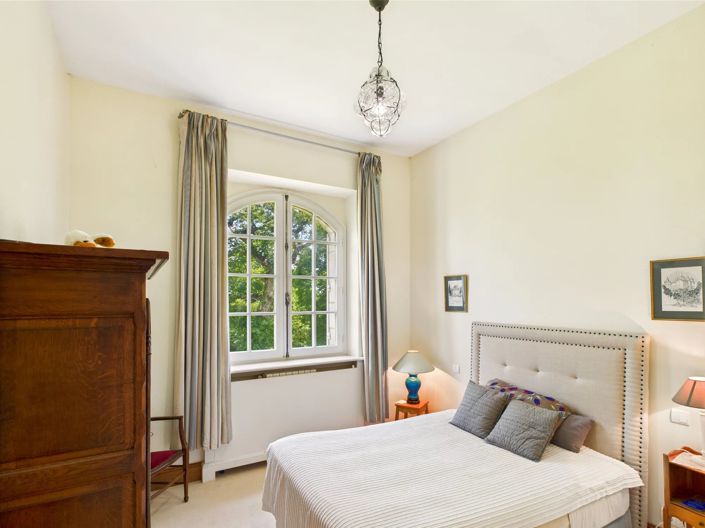 Image No.11-9 Bed House for sale