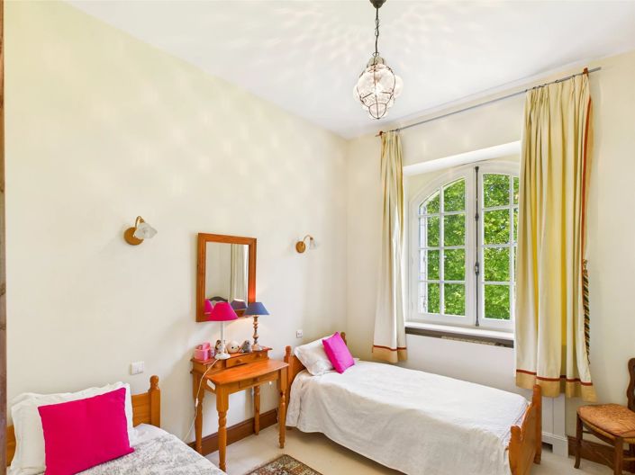 Image No.12-9 Bed House for sale