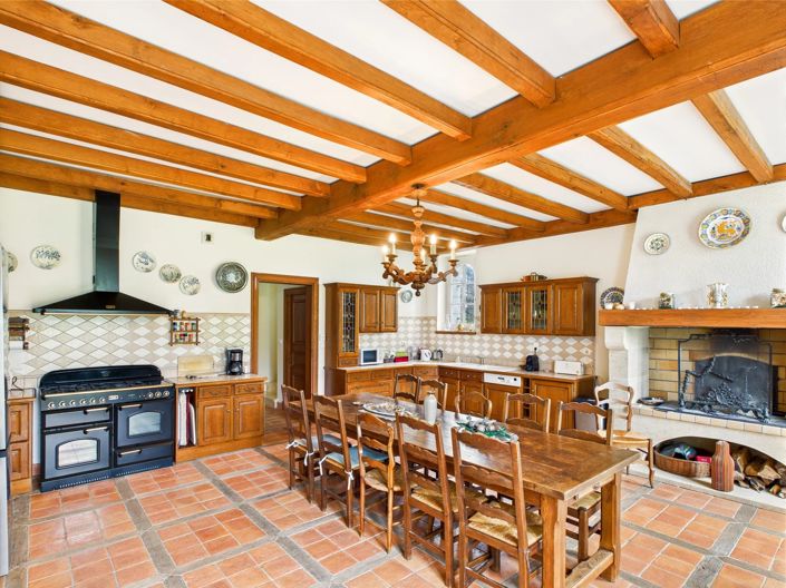 Image No.5-9 Bed House for sale