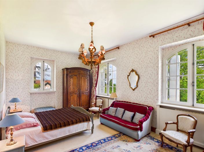 Image No.8-9 Bed House for sale