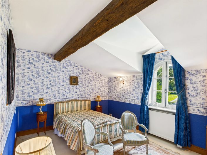 Image No.9-9 Bed House for sale