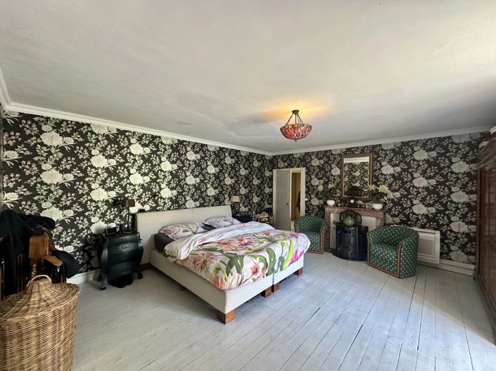 Image No.12-19 Bed House for sale