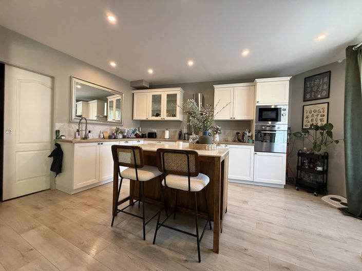 Image No.3-3 Bed House for sale