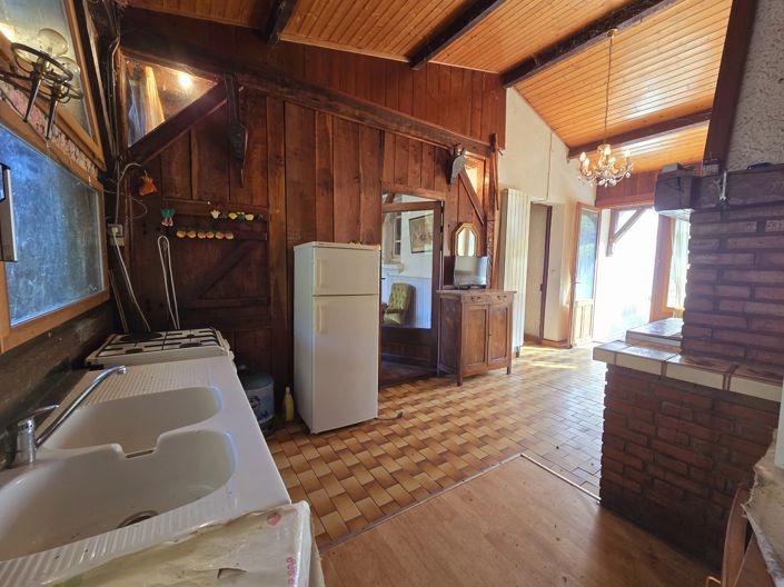 Image No.10-3 Bed House for sale