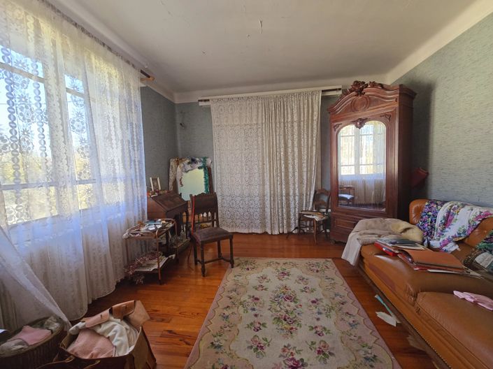 Image No.14-3 Bed House for sale