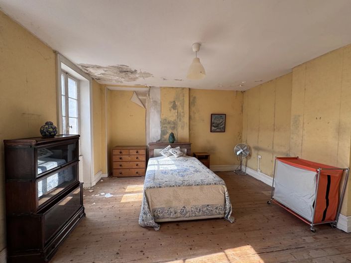 Image No.6-3 Bed House for sale