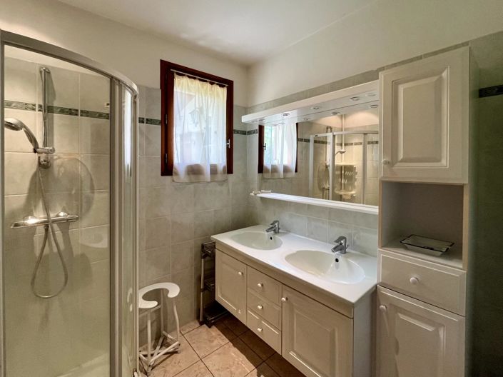 Image No.9-Maison de 5 chambres à vendre à Aubeterre-sur-Dronne