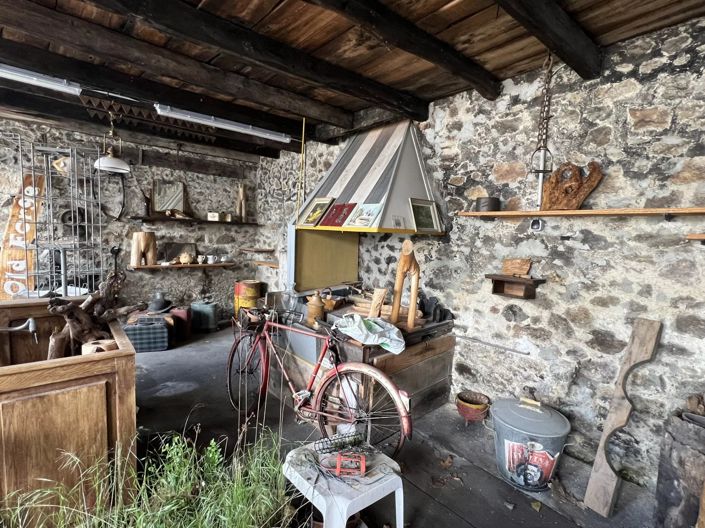 Image No.12-6 Bed House for sale