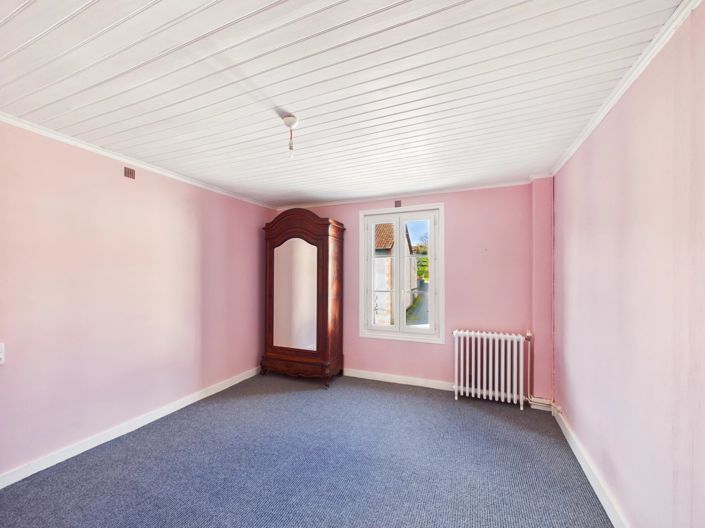 Image No.11-6 Bed House for sale