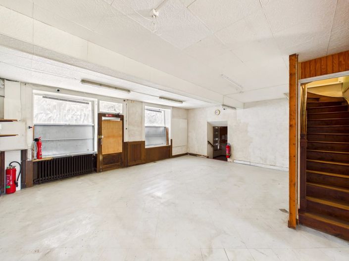 Image No.13-6 Bed House for sale