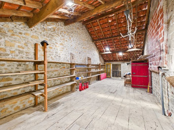 Image No.14-6 Bed House for sale