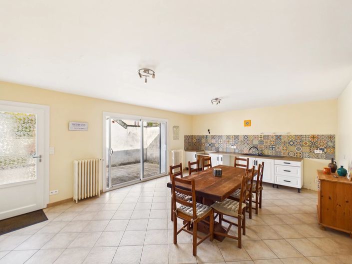 Image No.2-6 Bed House for sale