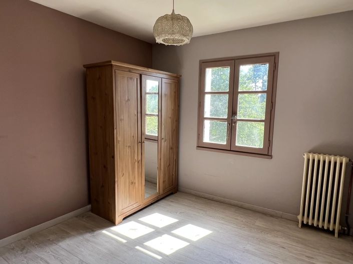 Image No.9-6 Bed House for sale