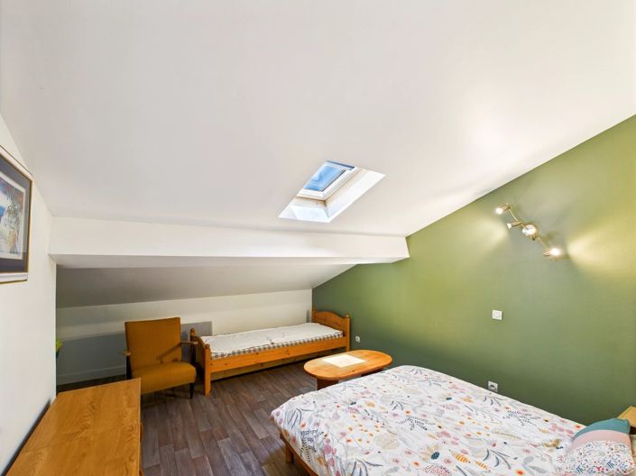 Image No.10-2 Bed House for sale