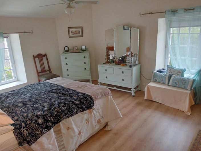 Image No.6-3 Bed House for sale