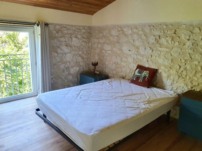 Image No.8-5 Bed House for sale