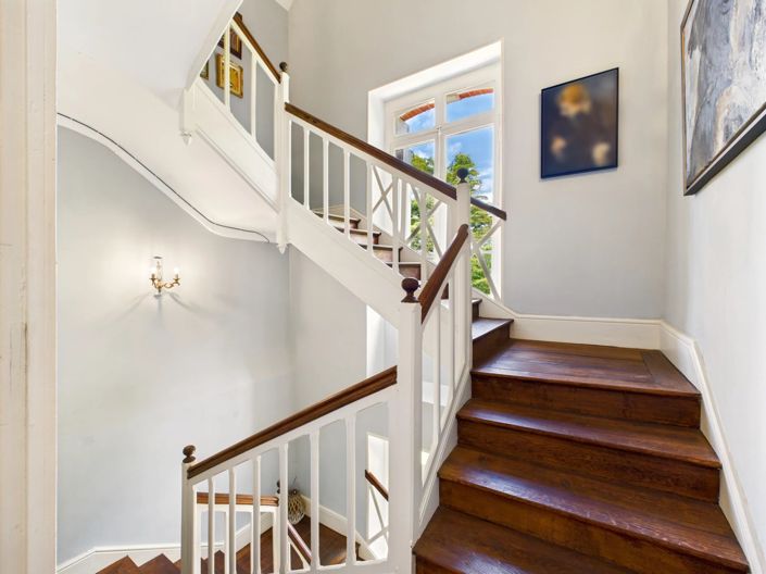 Image No.10-6 Bed House for sale