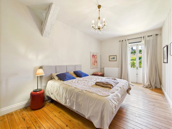 Image No.12-6 Bed House for sale