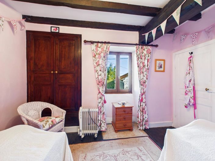 Image No.10-3 Bed House for sale