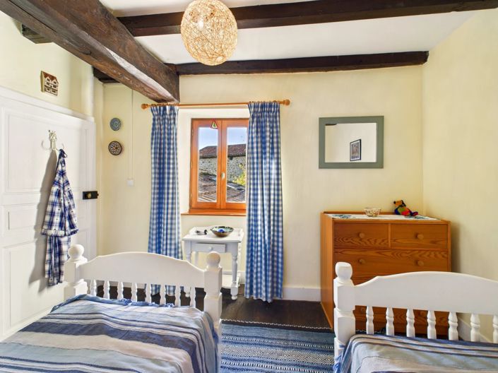 Image No.12-3 Bed House for sale