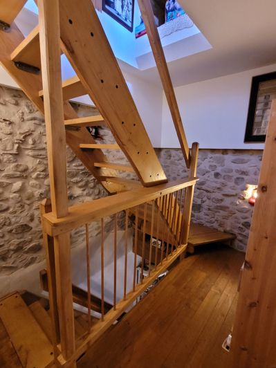 Image No.8-2 Bed House for sale