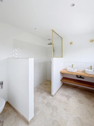 Image No.10-4 Bed House for sale