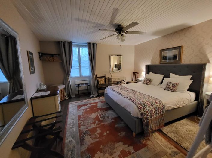 Image No.6-5 Bed House for sale