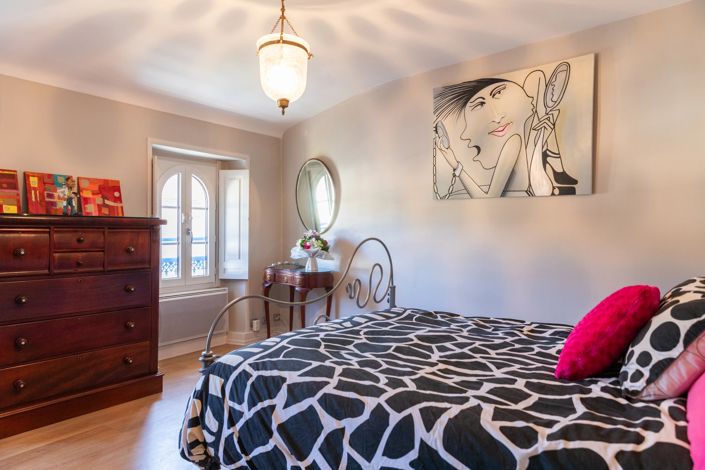 Image No.11-5 Bed House for sale