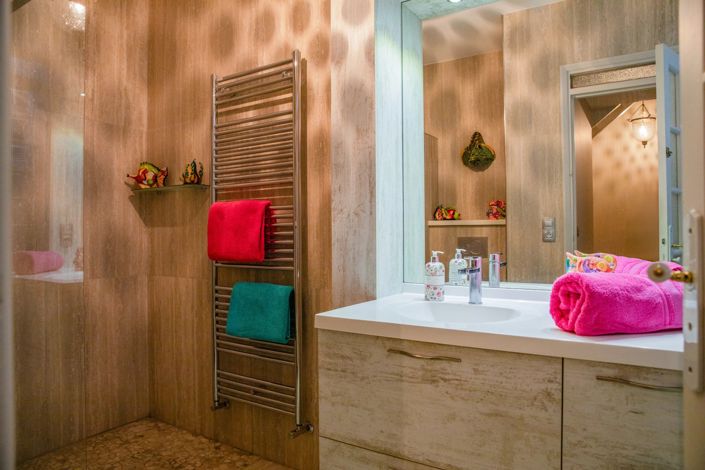 Image No.13-5 Bed House for sale