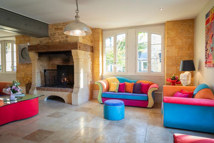 Image No.6-5 Bed House for sale