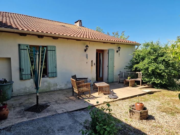 Image No.1-3 Bed House for sale