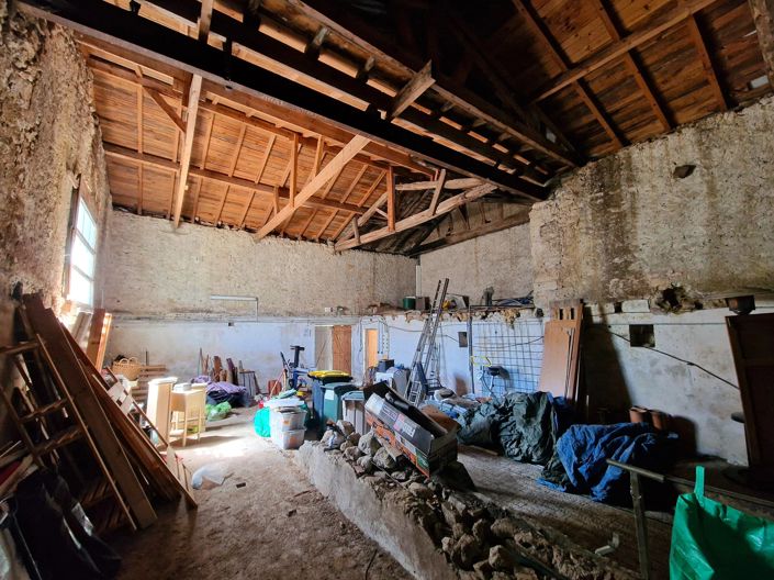 Image No.10-3 Bed House for sale