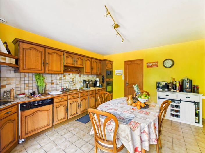 Image No.7-4 Bed House for sale