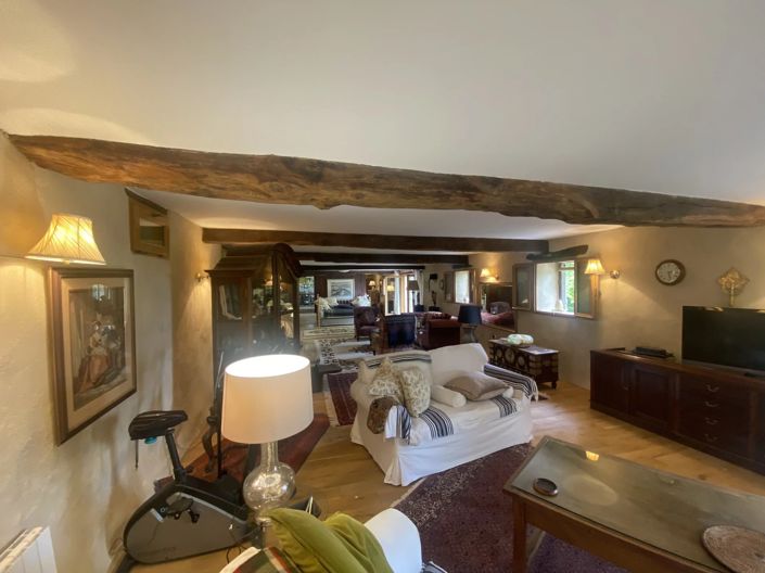 Image No.12-4 Bed House for sale