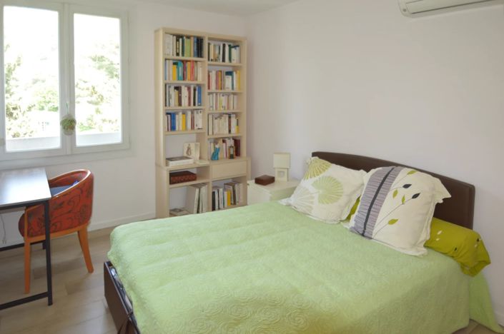 Image No.8-4 Bed Property for sale