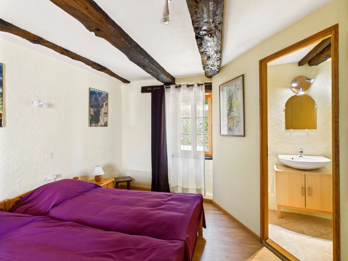 Image No.12-6 Bed House for sale