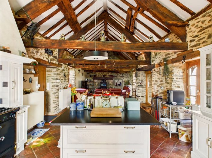 Image No.3-6 Bed House for sale