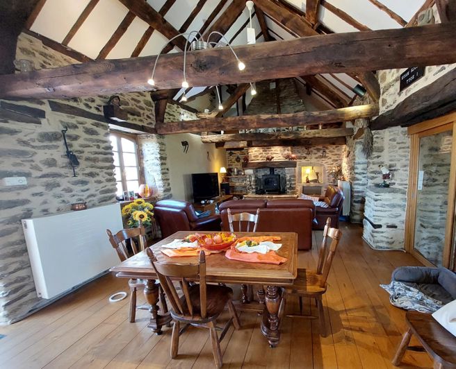 Image No.4-6 Bed House for sale