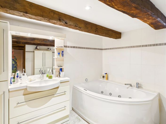 Image No.7-6 Bed House for sale