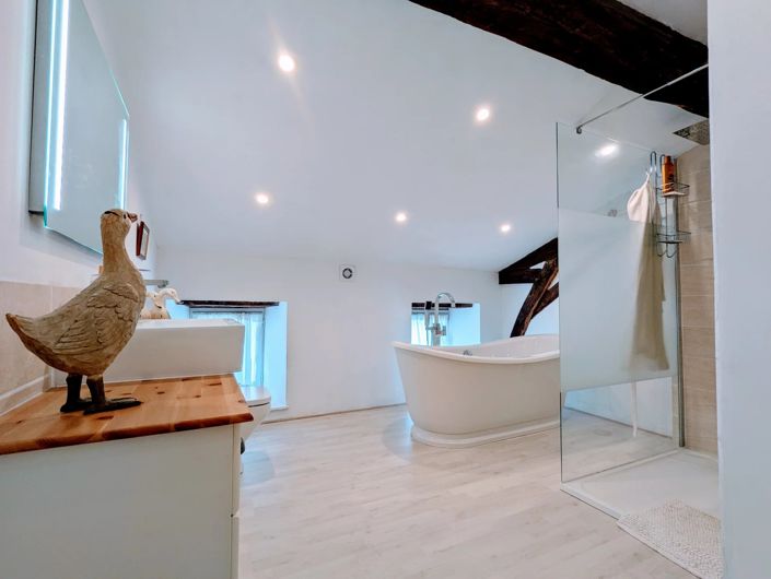 Image No.13-4 Bed Village House for sale