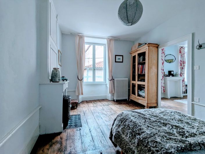 Image No.9-4 Bed Village House for sale