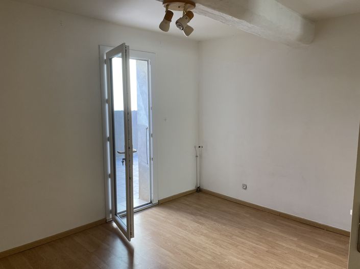 Image No.10-3 Bed House for sale