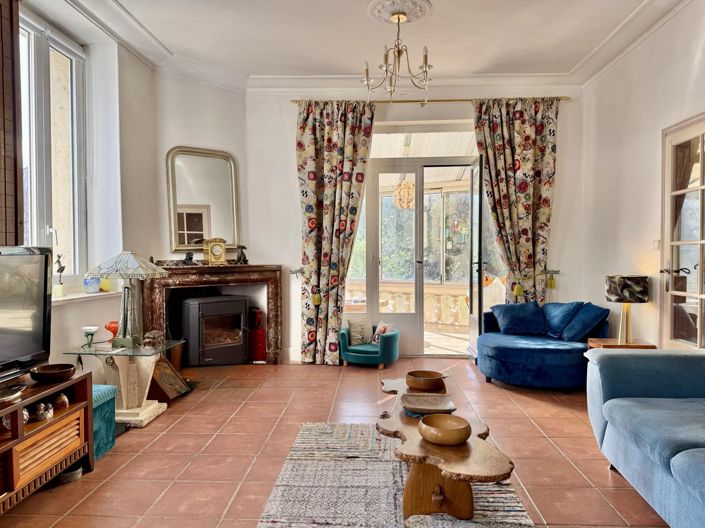 Image No.3-4 Bed House for sale